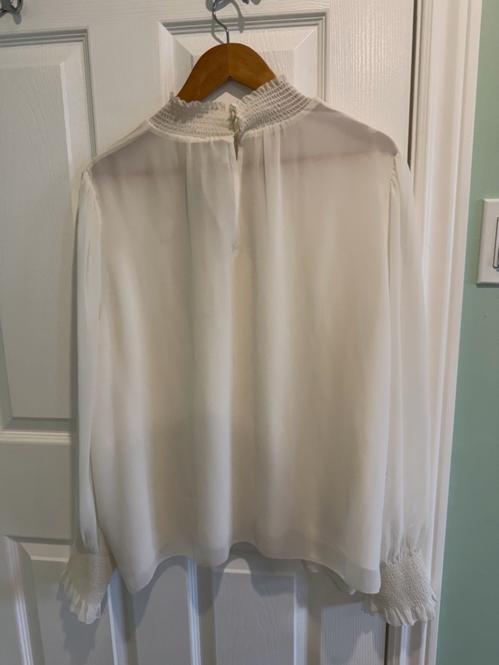 Aritzia Wilfred Valencia Blouse BNWT - Picture 4 of 5
